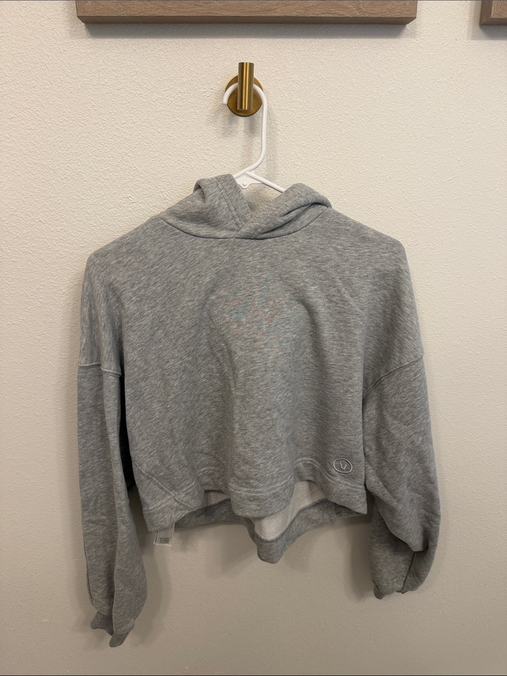 Vuori Grey Cropped Hoodie Sweatshirt - Women